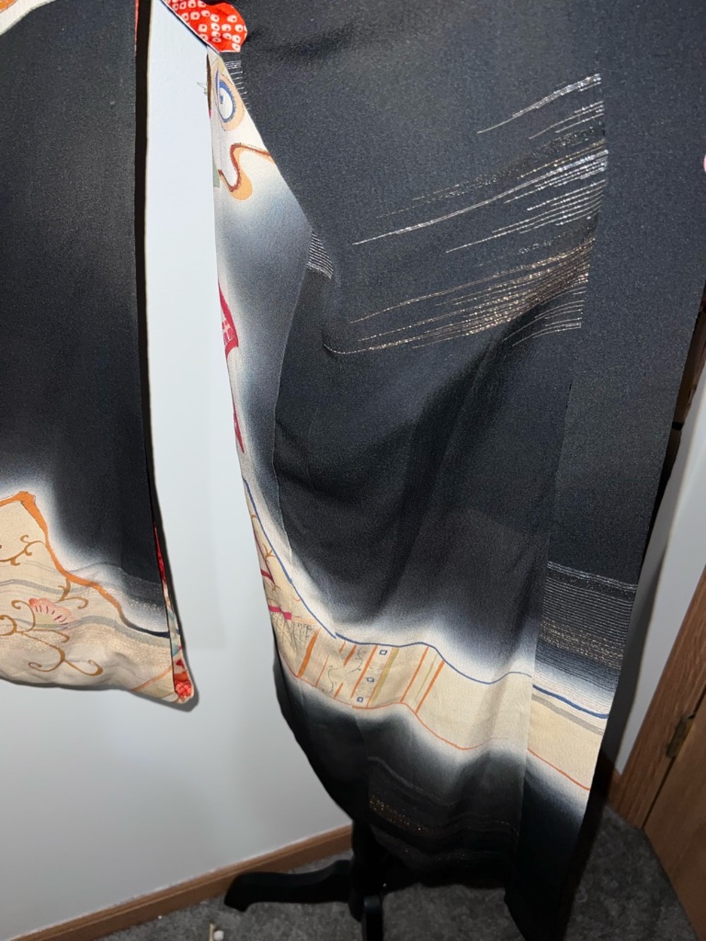 Vintage Japanese Silk Kurotomesode Kimono Hand Painted Floral Gold Embroidery - Picture 5 of 16